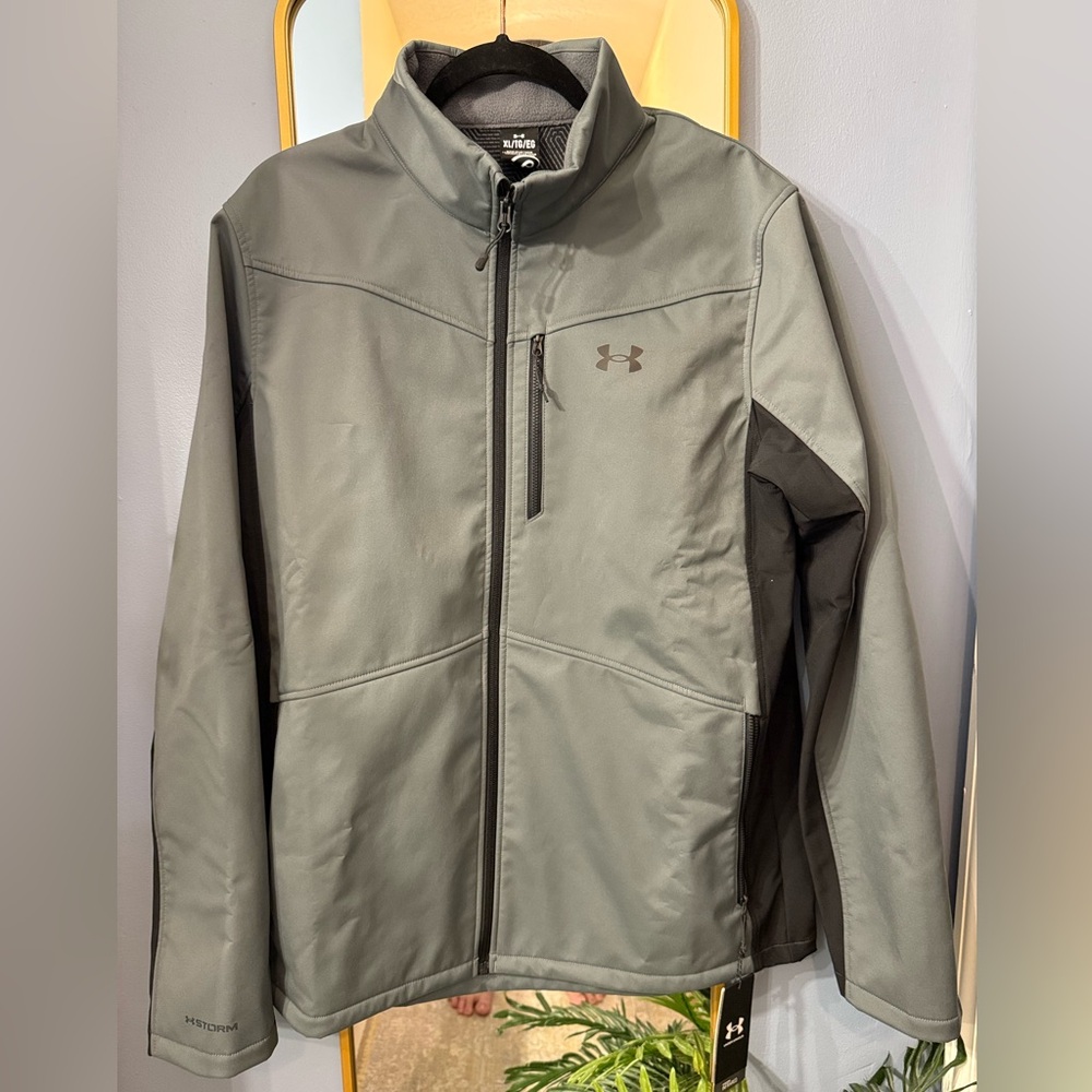 NWT- Light Under Armour Zip up Jacket- fully lined w/ a soft thin flannel. XL